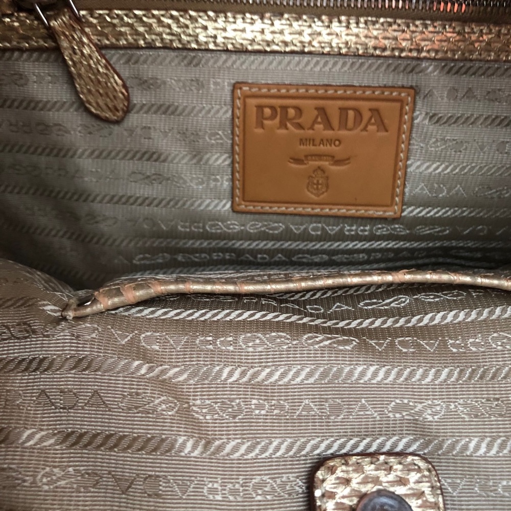 PRADA Bag - Picture 4 of 7
